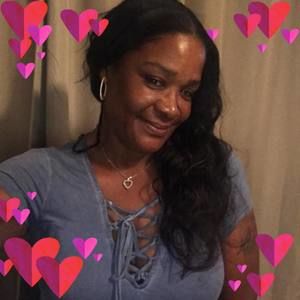 Meet your Posher, Deedee